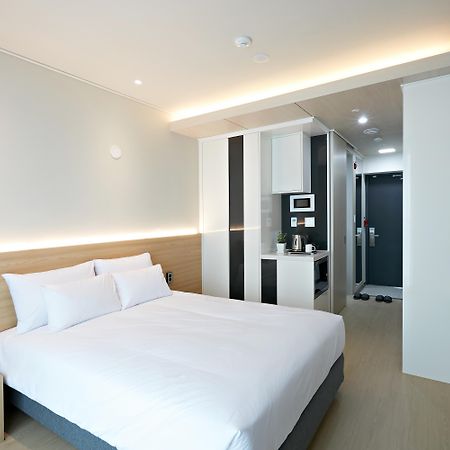Ocean Soleview Hotel Incheon Bagian luar foto