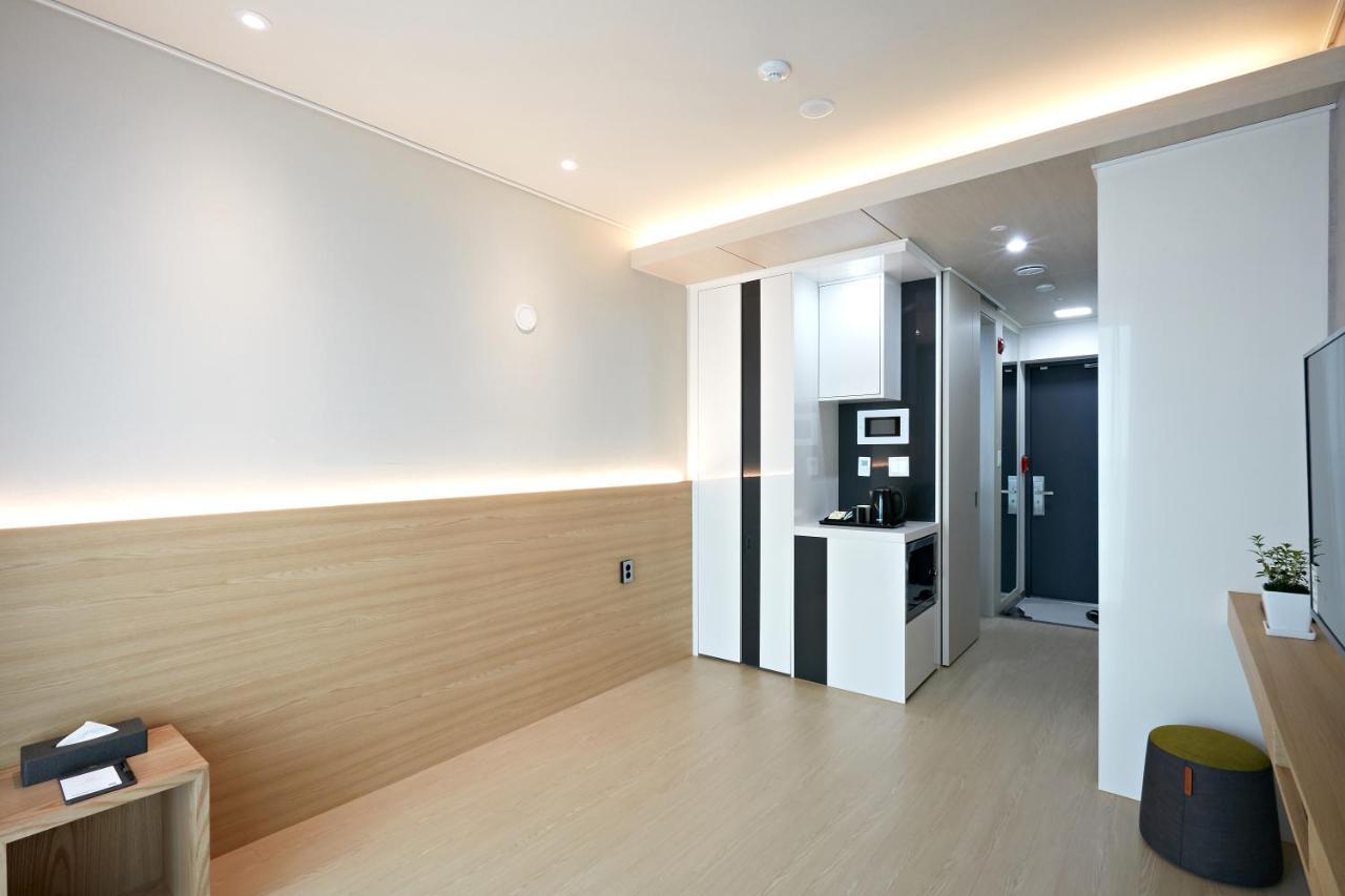 Ocean Soleview Hotel Incheon Bagian luar foto