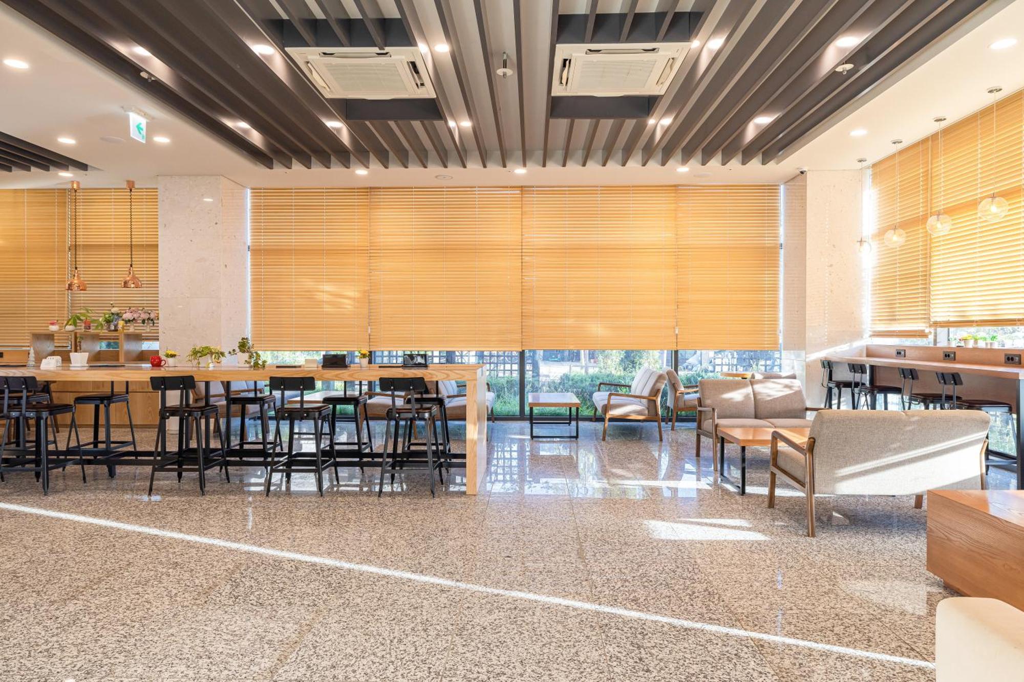 Ocean Soleview Hotel Incheon Bagian luar foto