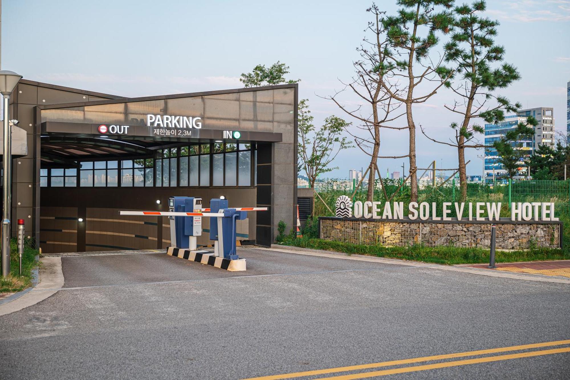 Ocean Soleview Hotel Incheon Bagian luar foto