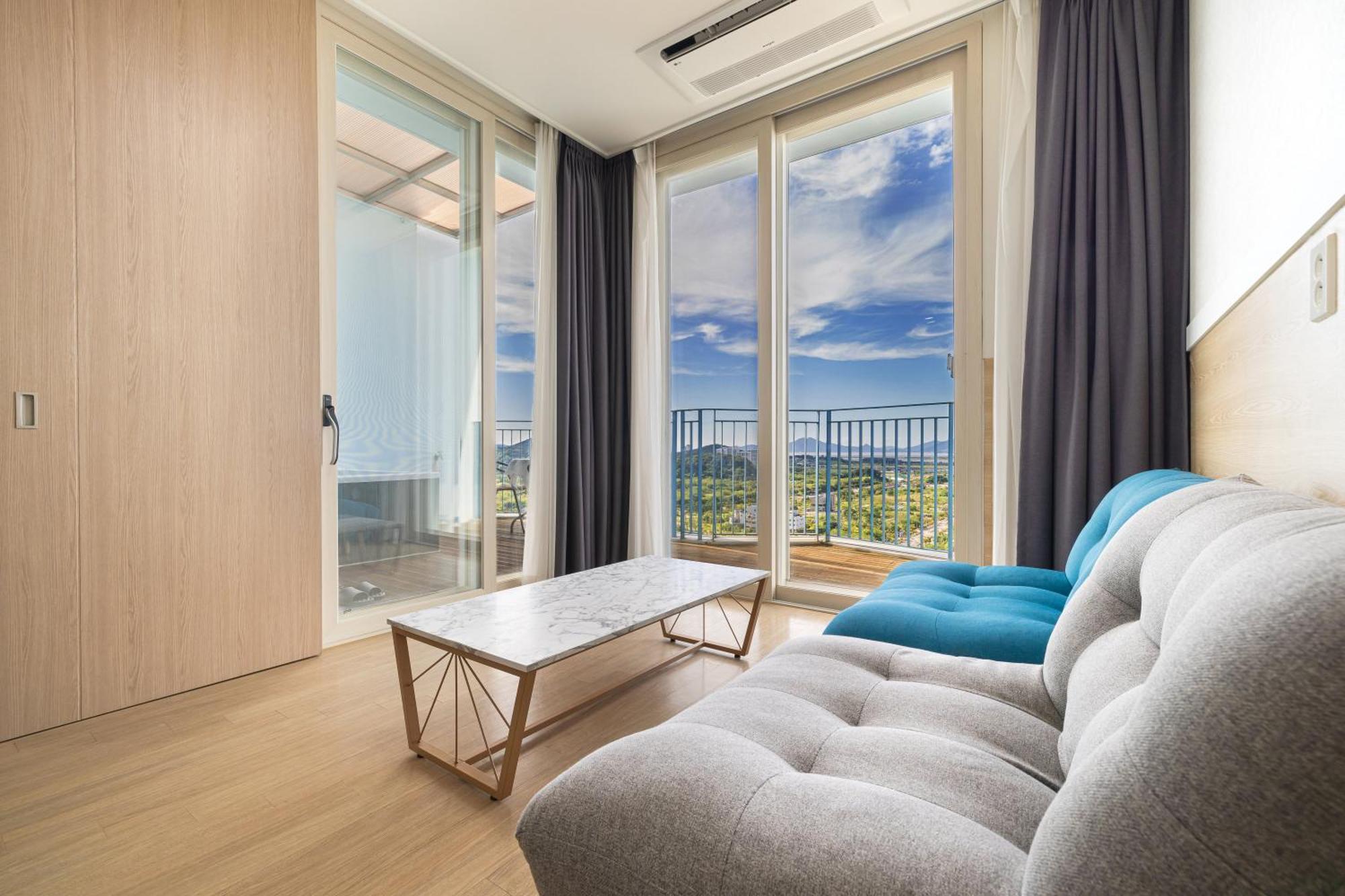 Ocean Soleview Hotel Incheon Bagian luar foto