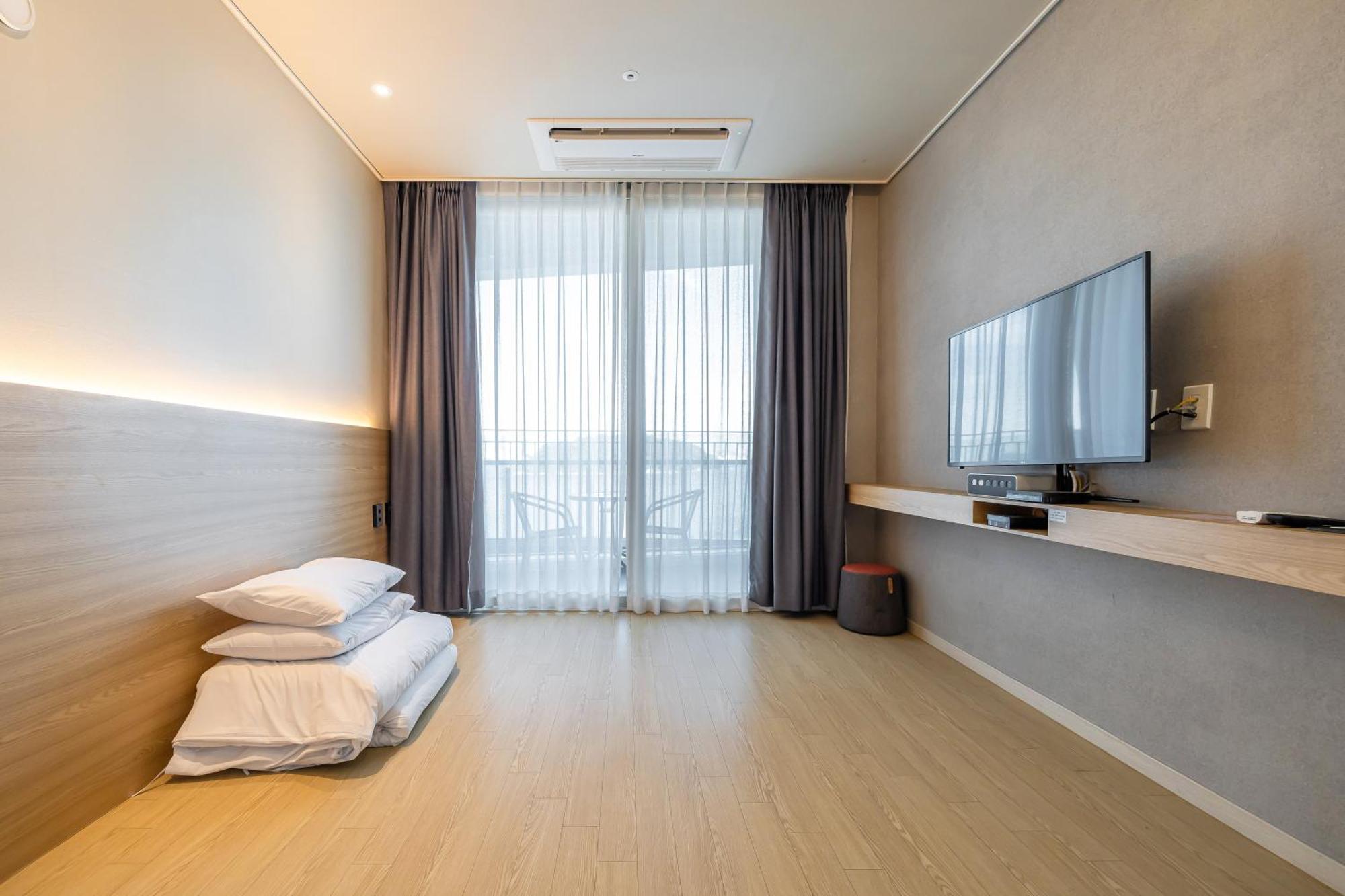 Ocean Soleview Hotel Incheon Bagian luar foto