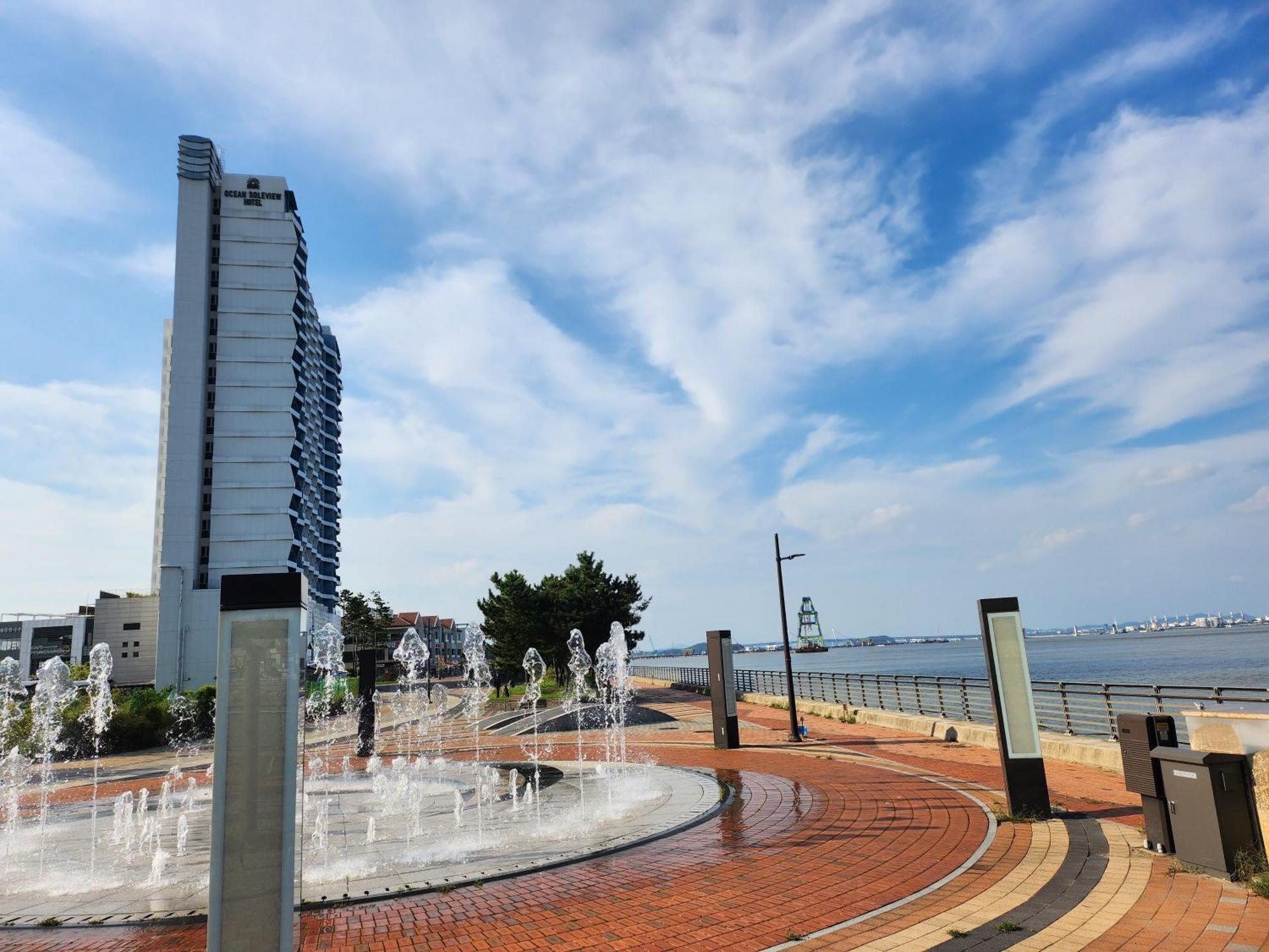 Ocean Soleview Hotel Incheon Bagian luar foto