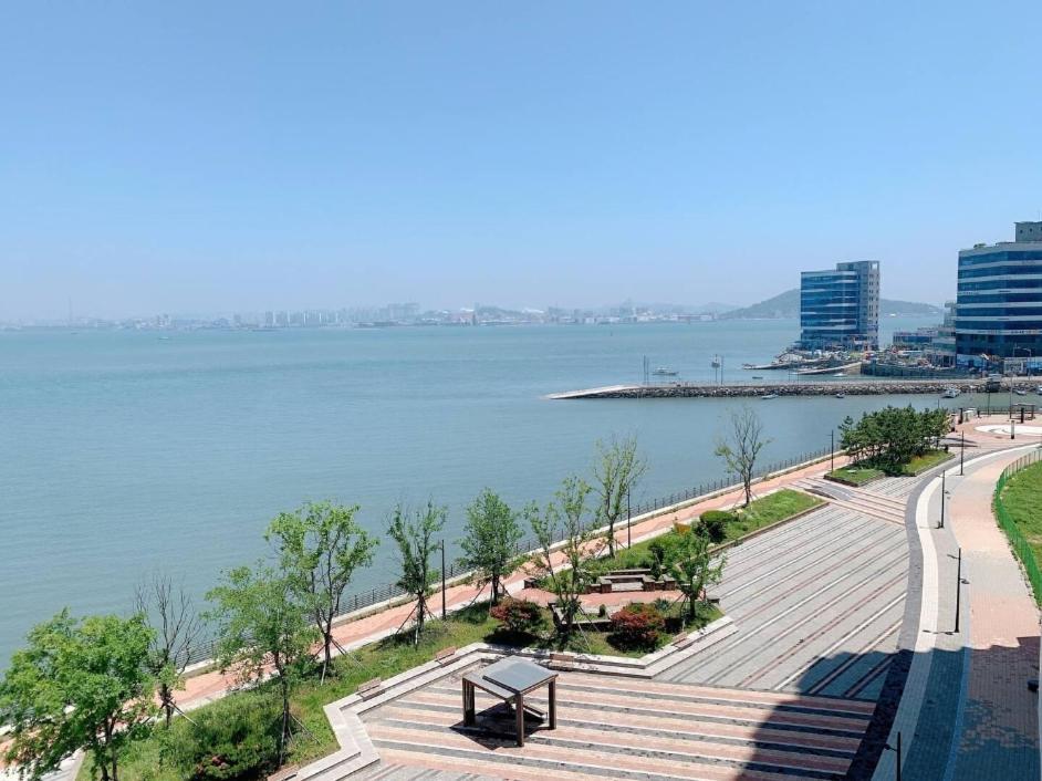 Ocean Soleview Hotel Incheon Bagian luar foto
